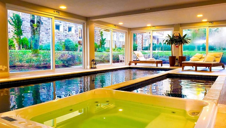 Aconchego na Serra com Lareira e Piscina aquecida 4min Centr