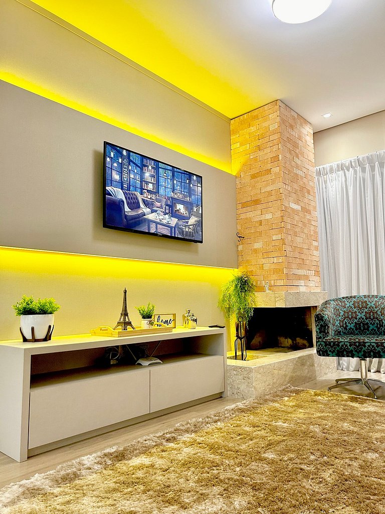 Casa de Pedra | 2 Suítes | Piscina | Lareira