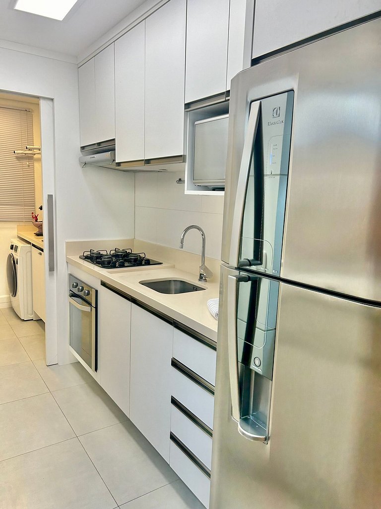 Apto Encantador com Lareira, piscina e jacuzzi