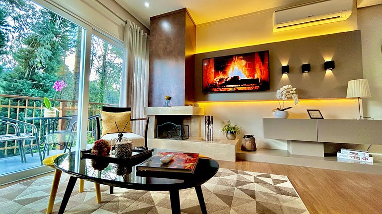 Lindo e aconchegante com lareira cond c/ piscina