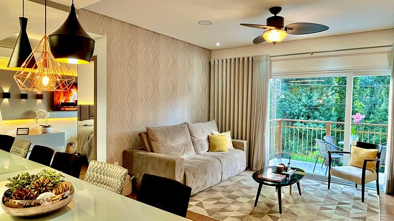 Lindo e aconchegante com lareira cond c/ piscina