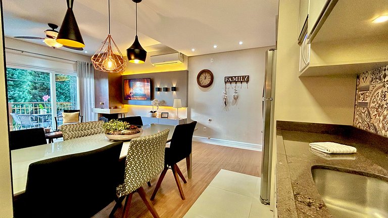 Lindo e aconchegante com lareira cond c/ piscina