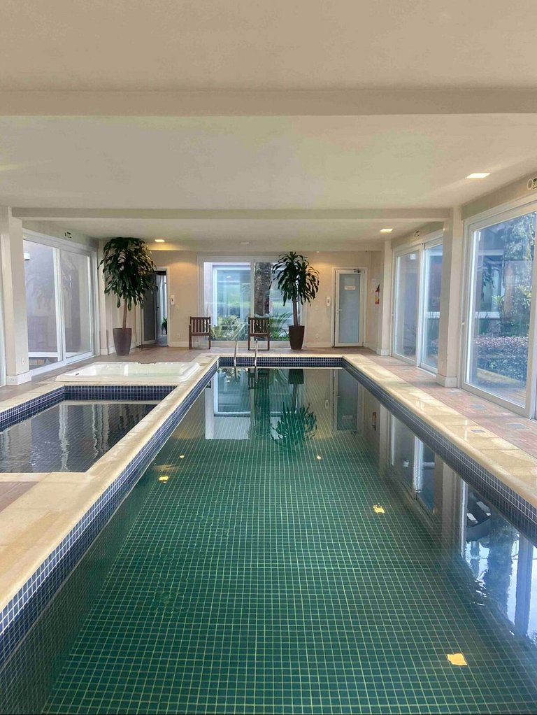 Lindo e aconchegante com lareira cond c/ piscina