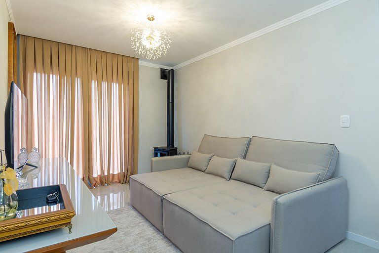 Apto lindo e completo centro de Canela