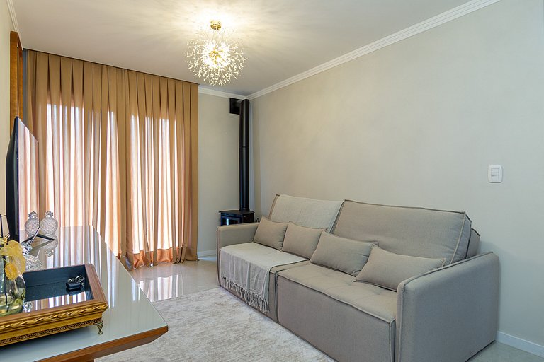 Apto lindo e completo centro de Canela