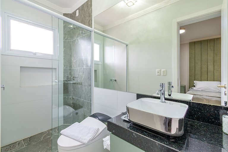 Apto lindo e completo centro de Canela