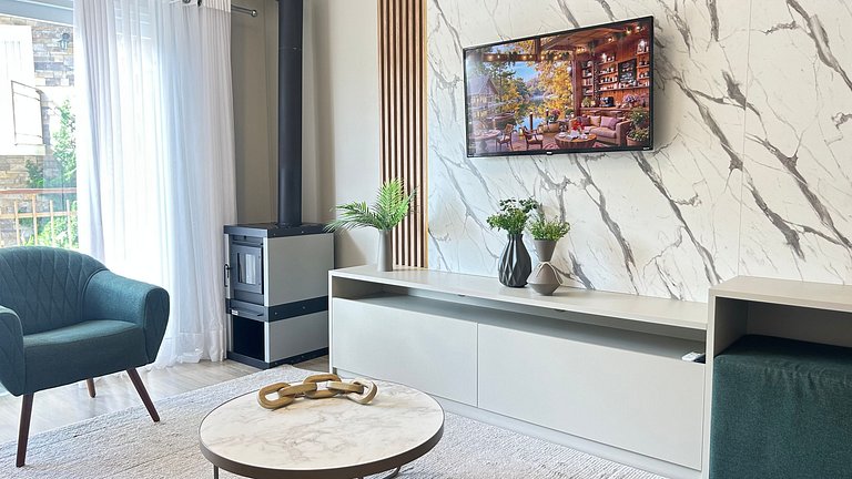 Belíssimo Apto com lareira e piscina aquecida!