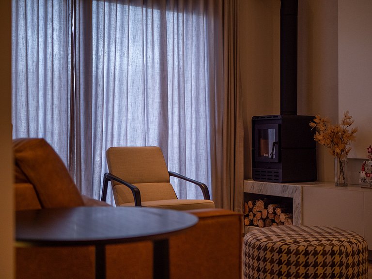 Charme e Lareira no Centro de Gramado