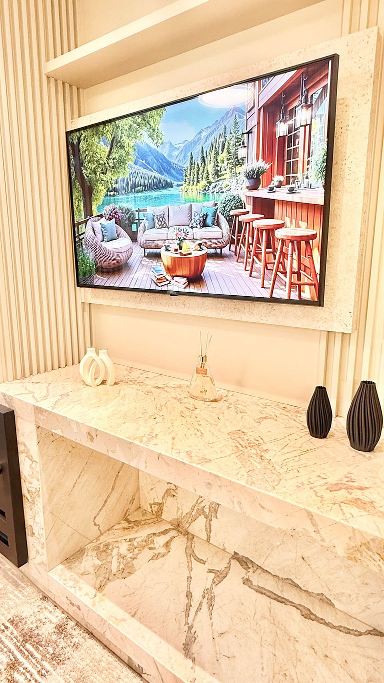 Refúgio Moderno com Lareira em Canela