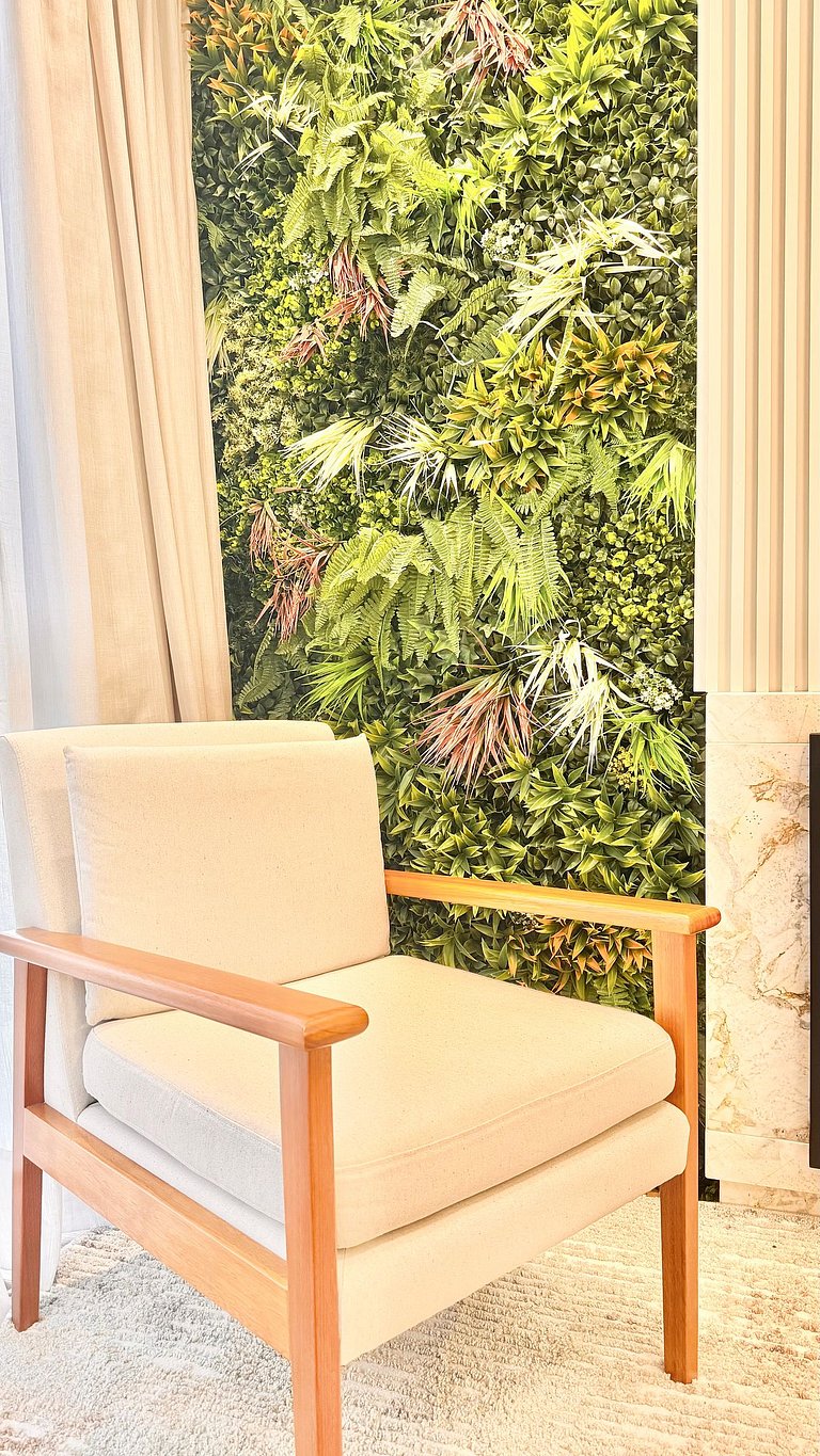 Refúgio Moderno com Lareira em Canela