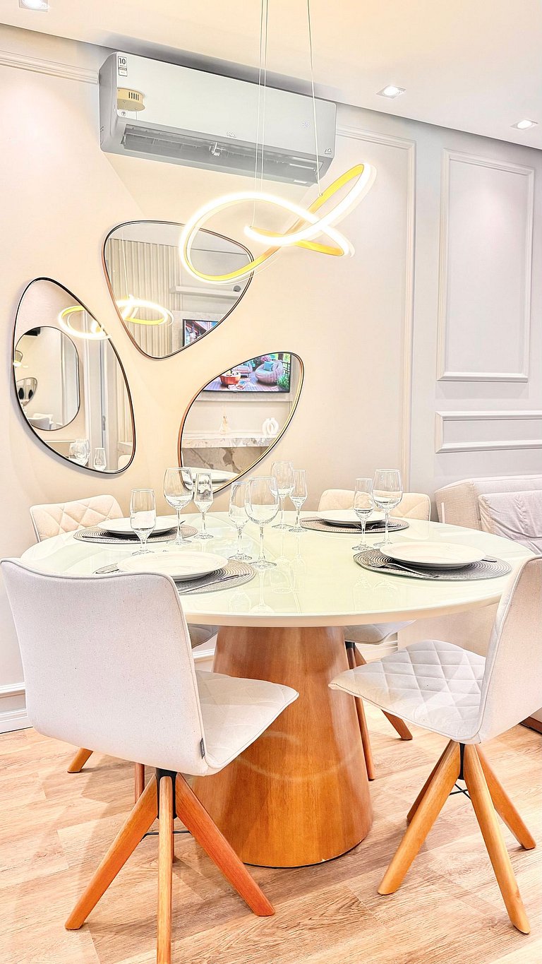 Refúgio Moderno com Lareira em Canela