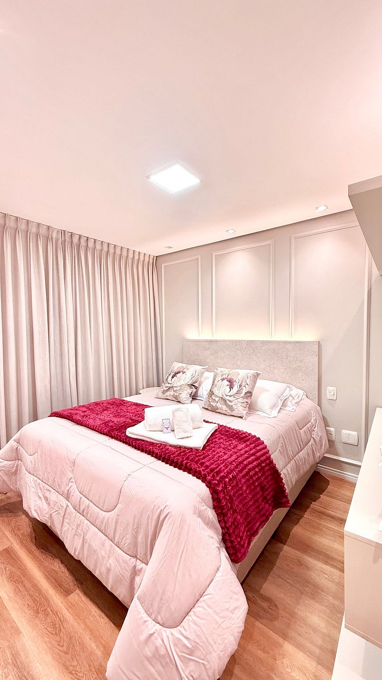 Refúgio Moderno com Lareira em Canela