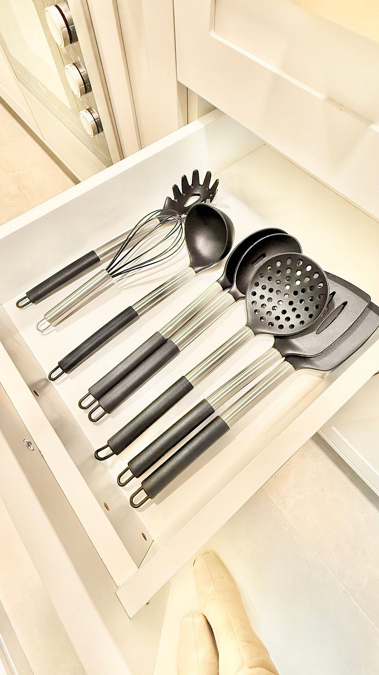 Refúgio Moderno com Lareira em Canela