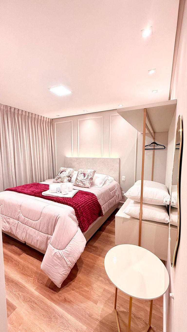 Refúgio Moderno com Lareira em Canela