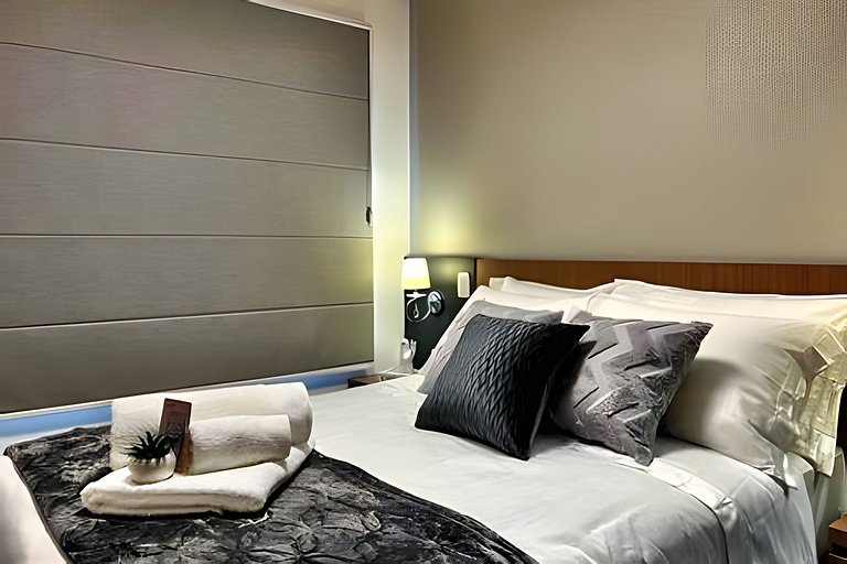 Lindo Apto em cond. com piscina aquecida e ofurô