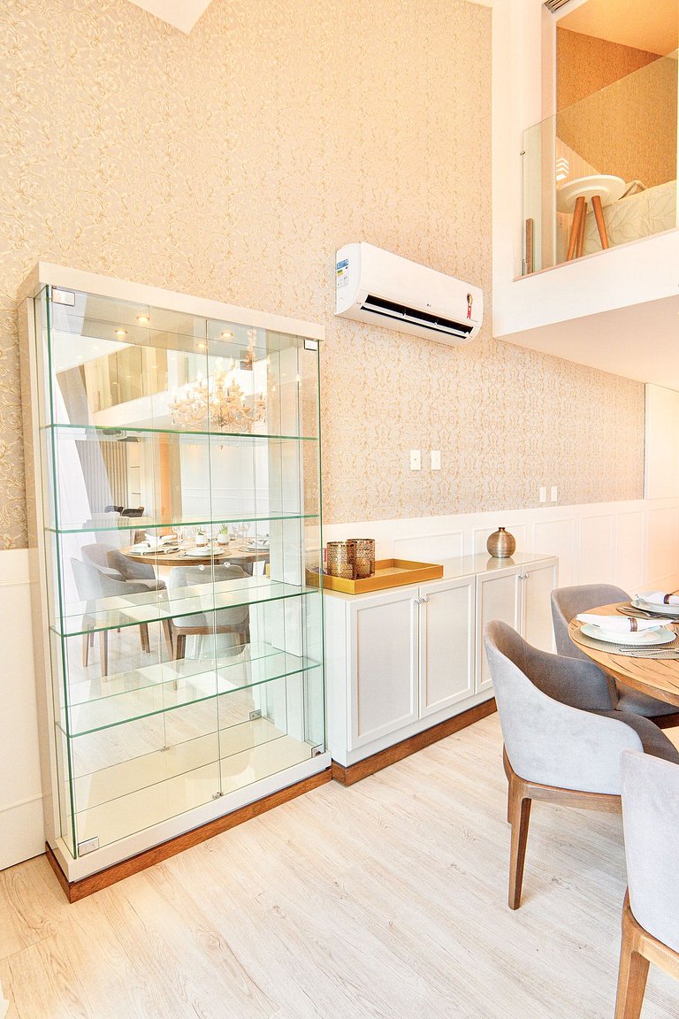 Alto Padrão com 3 suítes a 150m Rua Coberta