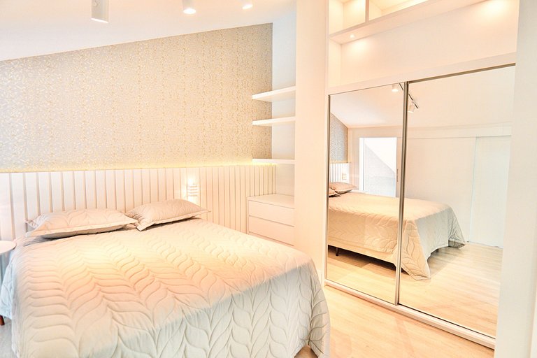 Alto Padrão com 3 suítes a 150m Rua Coberta