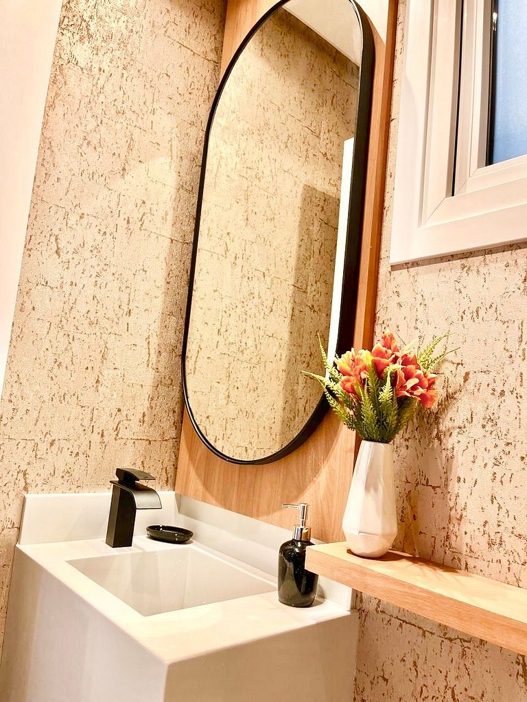 Conforto e Estilo em Canela. 2 suítes com lareira