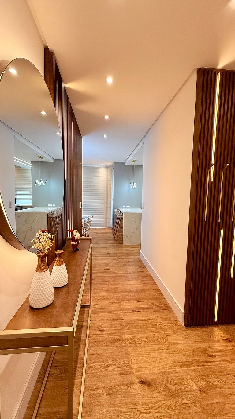 Alto Padrão em condomínio Clube com Piscina