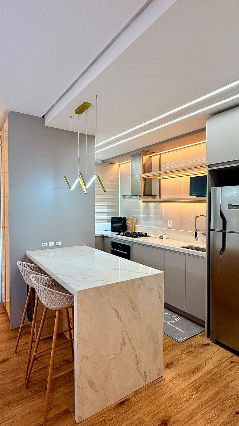 Alto Padrão em condomínio Clube com Piscina