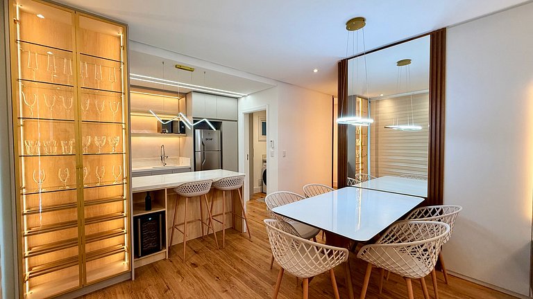 Alto Padrão em condomínio Clube com Piscina