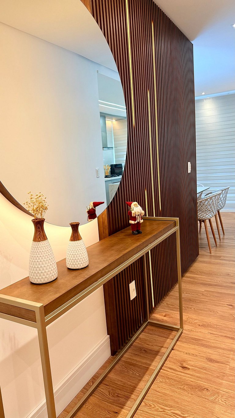 Alto Padrão em condomínio Clube com Piscina