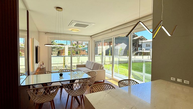 Alto Padrão em condomínio Clube com Piscina