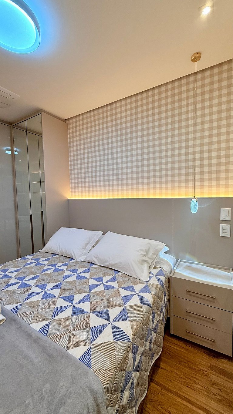 Alto Padrão em condomínio Clube com Piscina