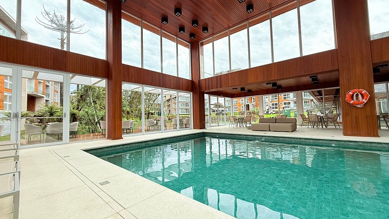 Alto Padrão em condomínio Clube com Piscina