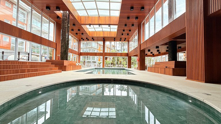 Alto Padrão em condomínio Clube com Piscina