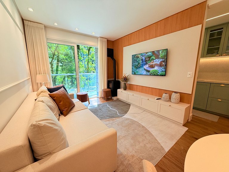 Natureza & Piscina | Apê Novo em Condomínio Clube