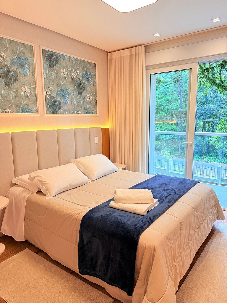 Natureza & Piscina | Apê Novo em Condomínio Clube