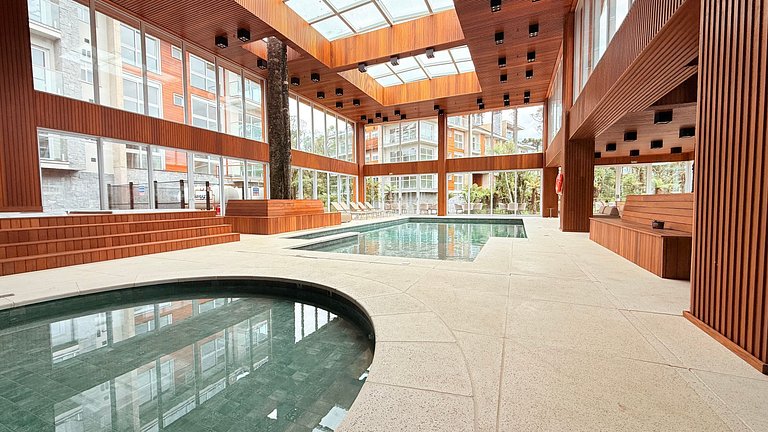 Natureza & Piscina | Apê Novo em Condomínio Clube