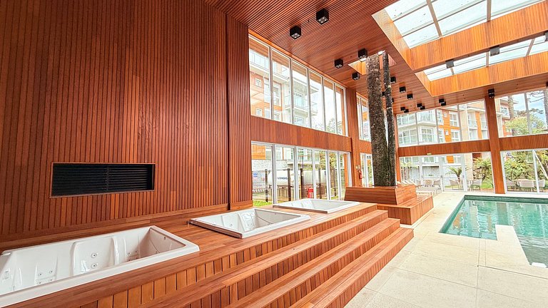 Natureza & Piscina | Apê Novo em Condomínio Clube