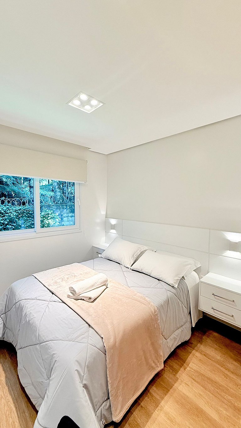 2 Suítes • Vista Sunset • 5min Centro