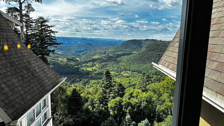 Luxo 3 Suítes | Vista Vale do Quilombo |R. Coberta