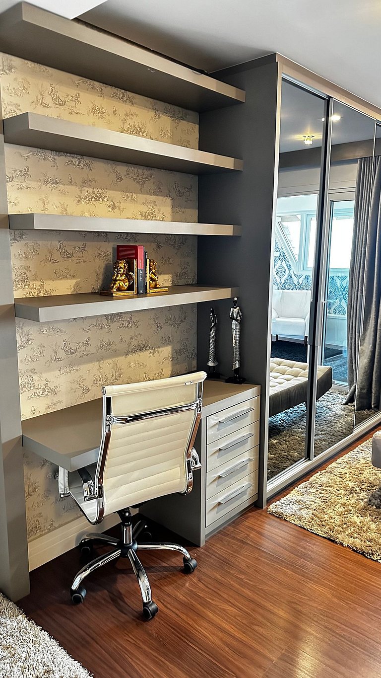 Luxo 3 Suítes | Vista Vale do Quilombo |R. Coberta