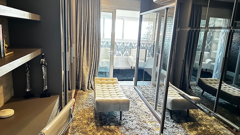 Luxo 3 Suítes | Vista Vale do Quilombo |R. Coberta