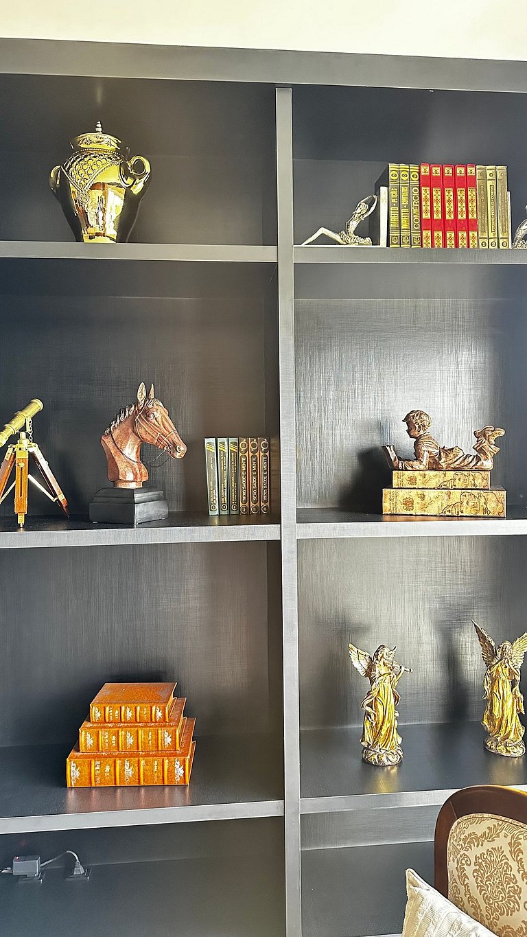 Luxo 3 Suítes | Vista Vale do Quilombo |R. Coberta