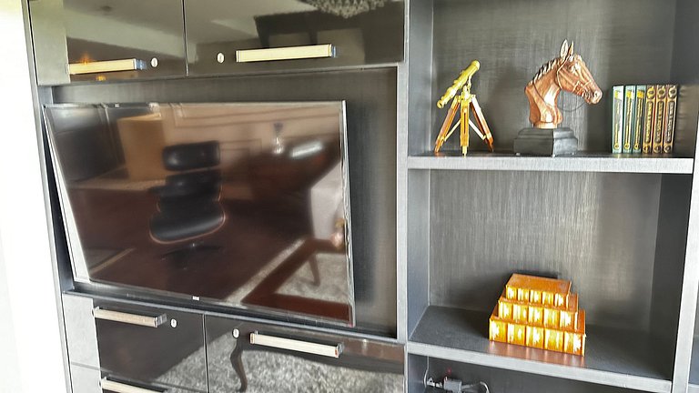 Luxo 3 Suítes | Vista Vale do Quilombo |R. Coberta