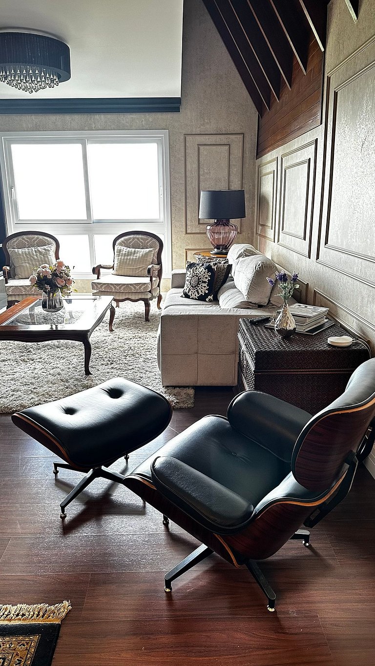 Luxo 3 Suítes | Vista Vale do Quilombo |R. Coberta