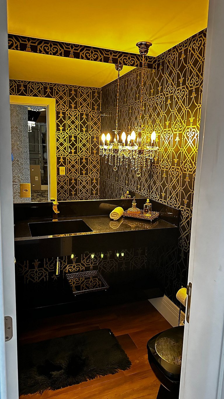 Luxo 3 Suítes | Vista Vale do Quilombo |R. Coberta