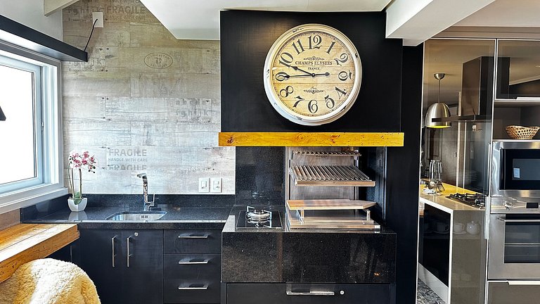 Luxo 3 Suítes | Vista Vale do Quilombo |R. Coberta