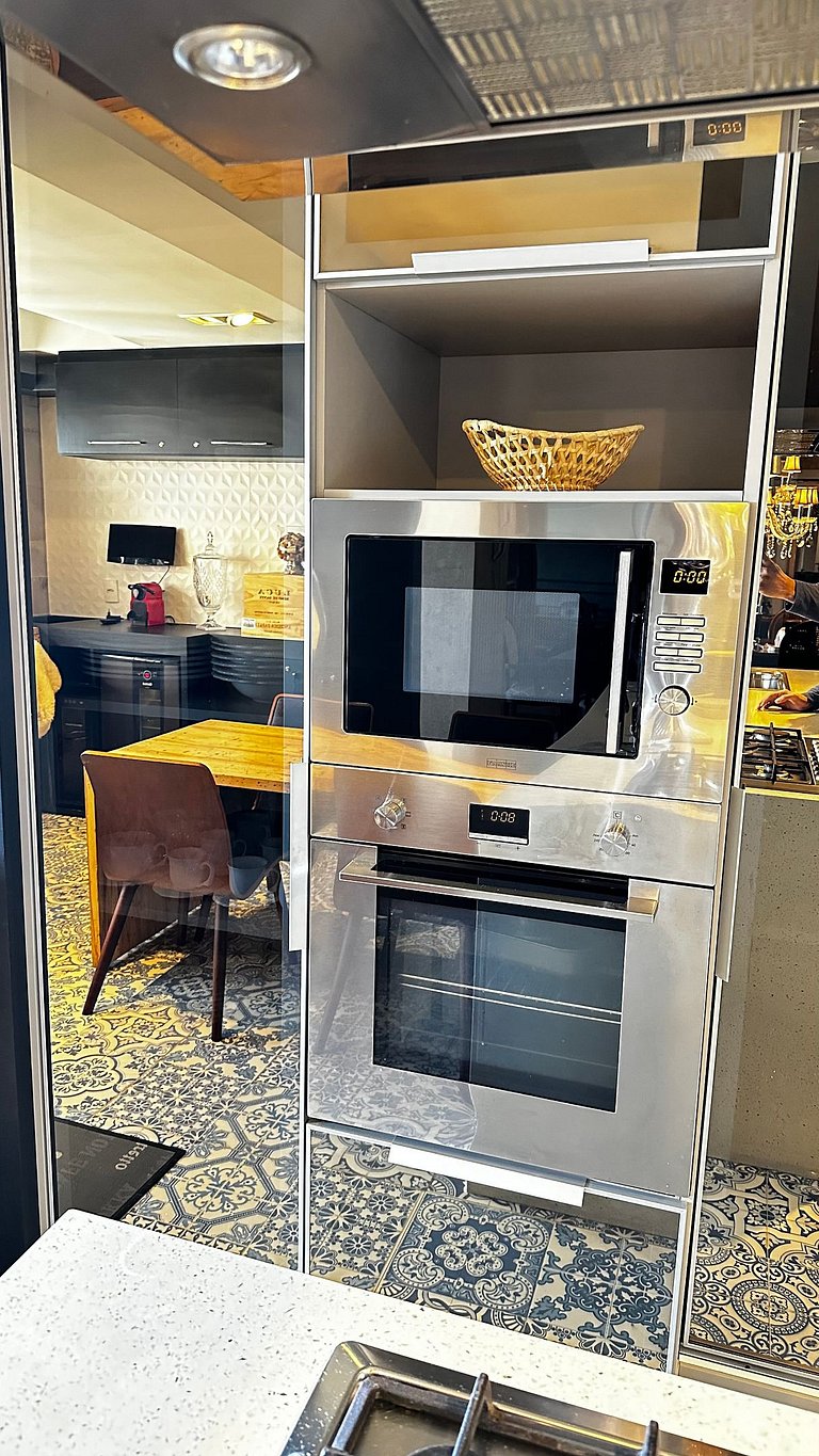 Luxo 3 Suítes | Vista Vale do Quilombo |R. Coberta