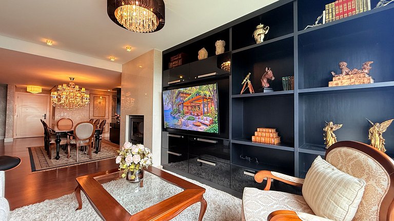 Luxo 3 Suítes | Vista Vale do Quilombo |R. Coberta