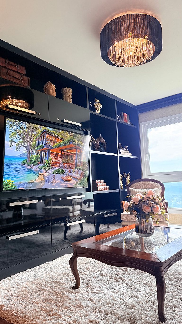 Luxo 3 Suítes | Vista Vale do Quilombo |R. Coberta