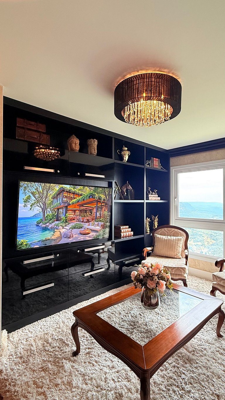 Luxo 3 Suítes | Vista Vale do Quilombo |R. Coberta