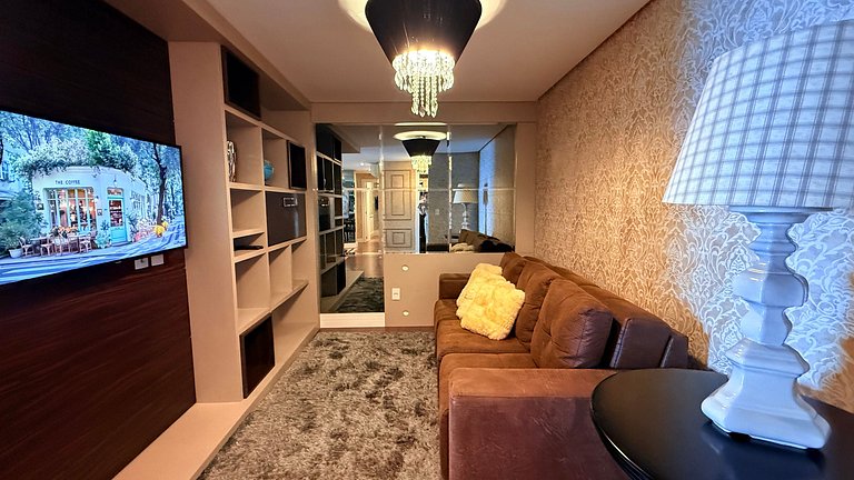 Luxo 3 Suítes | Vista Vale do Quilombo |R. Coberta