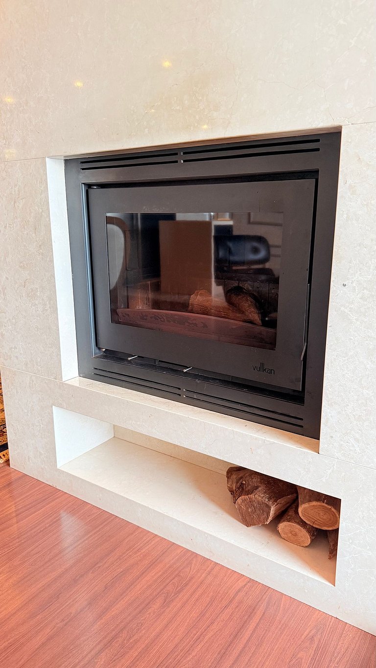 Luxo 3 Suítes | Vista Vale do Quilombo |R. Coberta