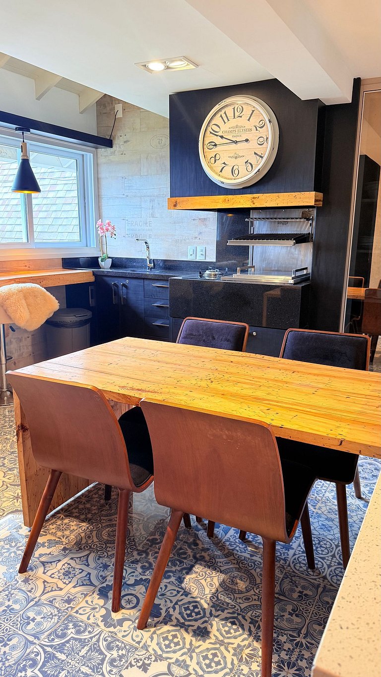 Luxo 3 Suítes | Vista Vale do Quilombo |R. Coberta